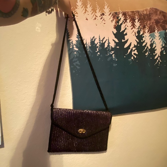 *Donated* Black Straw Clutch & Crossbody - Picture 5 of 10